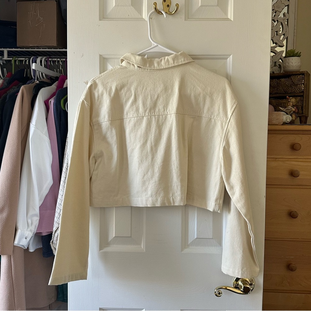 White Cropped Jacket - Picture 3 of 3